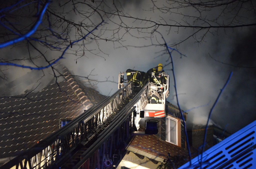 Feuer 2 Koeln Junkersdorf Salzburgerweg P052.JPG - Miklos Laubert